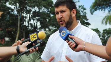 Smolansky reiteró su rechazo a que su partido Voluntad Popular (VP)  participe en el diálogo con el Gobierno por no definirse una fecha para el revocatorio