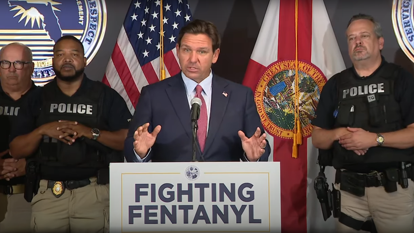 El gobernador Ron DeSantis