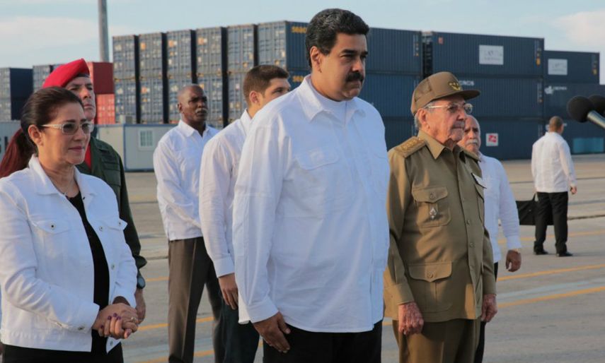 Maduro ha viajado a Cuba en numerosas ocasiones, la más reciente en agosto pasado, cuando estuvo en la isla para rendir homenaje al fallecido dictador cubano Fidel Castro.