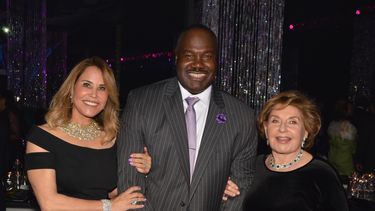 Janice Lipton, Keith R. Tribble, Presidente y CEO del Jackson Health Foundation, y Fana Holtz