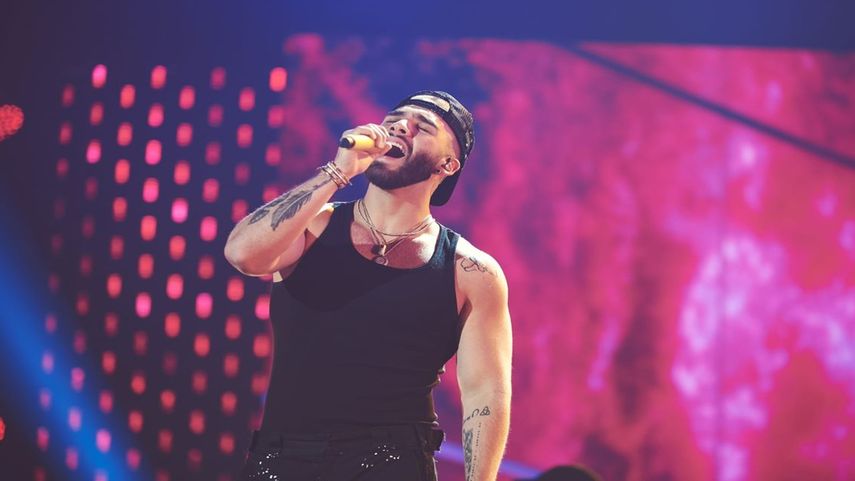 Manuel Turizo ensaya para la ceremonia de los Latin AMAs 2023, que se llevará a cabo este jueves, 20 de abril, en el MGM Grand Arena en Las Vegas.