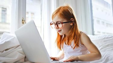 El internet encierra muchos peligros para los niños y adolescentes.