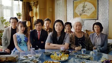 The Farewell recibió una clasificación PG (que sugiere cierta orientación de los padres) de la Asociación Cinematográfica de Estados Unidos por su material temático, breve lenguaje soez y algo de fumadores.&nbsp;