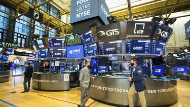 JPMorgan Chase, el mayor banco estadounidense, anunci&oacute; un desplome de m&aacute;s del 50% de sus beneficios netos en el segundo semestre.