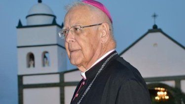 Monseñor Roberto Lückert León. 