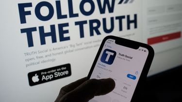 Accionistas de Digital World votaron a favor de posponer la fusión con la empresa matriz de Truth Social hasta el 8 de septiembre de 2024.&nbsp;
