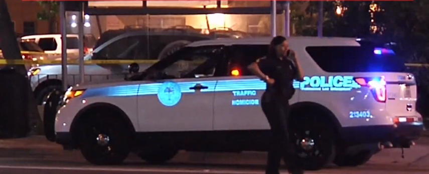 La Policía de Miami busca a chofer del vehículo.