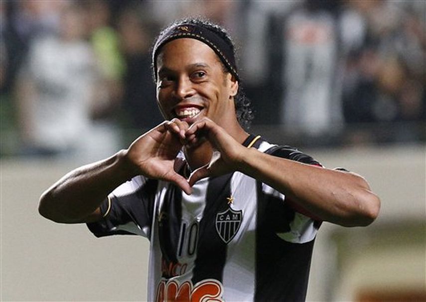 El mediopunta brasileño fue consagrado como el mejor futbolista de América en 2013, según una encuesta del diario uruguayo El País. (AP Foto/Bruno Magalhaes)