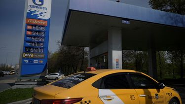 Una gasolinera del productor de petróleo ruso Gazprom Neft en Moscú el 11 de mayo de 2022.&nbsp;