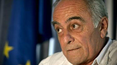 37 eurodiputados solicitaron la destitución del embajador de la UE en Cuba, el español Alberto Navarro, por su coqueteo con el régimen castrista