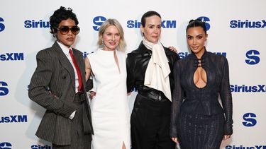 Teyana Taylor, Naomi Watts, Sarah Paulson y Kim Kardashian asistieron al Town Hall de SiriusXM con el elenco de Alls Fair, presentado por Andy Cohen en los estudios de SiriusXM el 27 de octubre de 2025 en la ciudad de Nueva York.&nbsp;