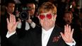 Elton John también se le escapó alguna lágrima y al finalizar el pase se abrazó emocionado con Egerton y con su letrista, Bernie Taupin, que le acompañó en la gala.