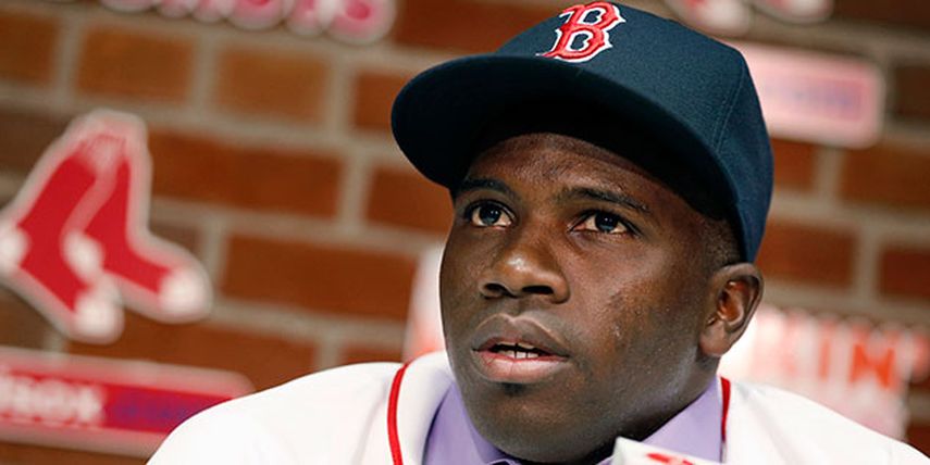 Castillo firmó por 72.5 millones de dólares y 7 temporadas con Boston (AP)