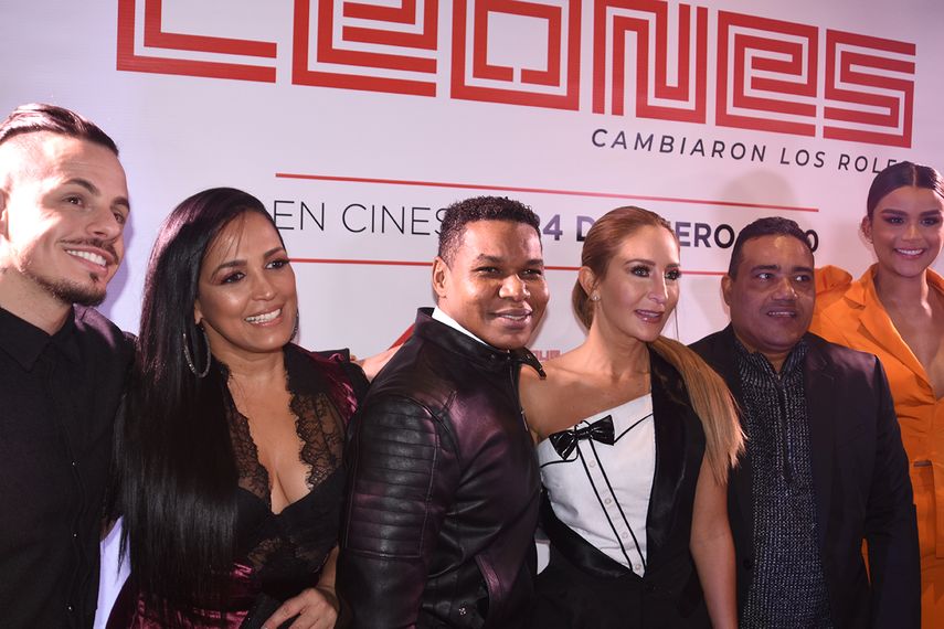 Casper Smart, Celines Toribio, Raymond Pozo, Geraldine Bazan, Miguel Cespedes y Clarissa Molina durante el evento llevado a cabo el 21 de enero.&nbsp;