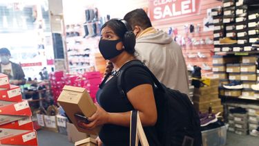 Las cifras muestran que las ventas minoristas se recuperan de las estrepitosas ca&iacute;das en marzo (8,3%) y abril (14,7%).