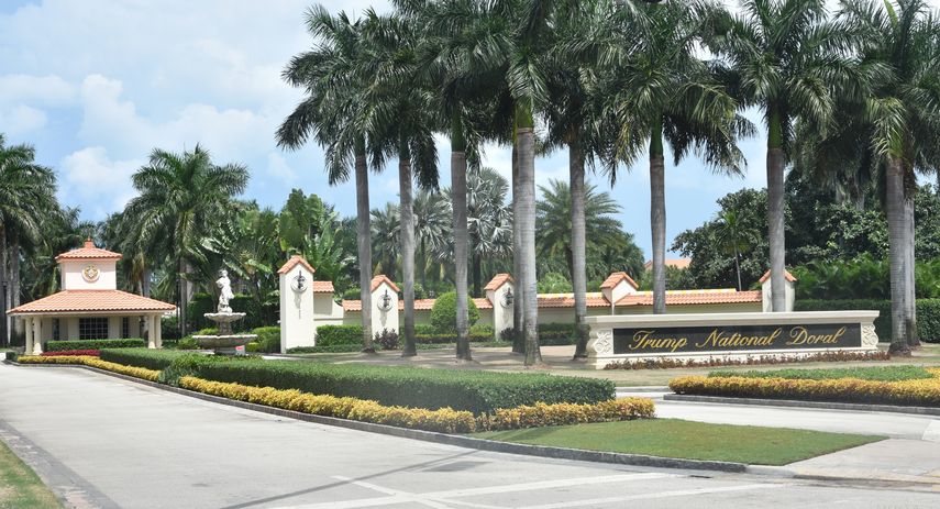 Vista parcial de la entrada del Trump National Doral.