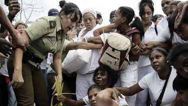 El régimen cubano volvió a detener a un grupo de las Damas de Blanco