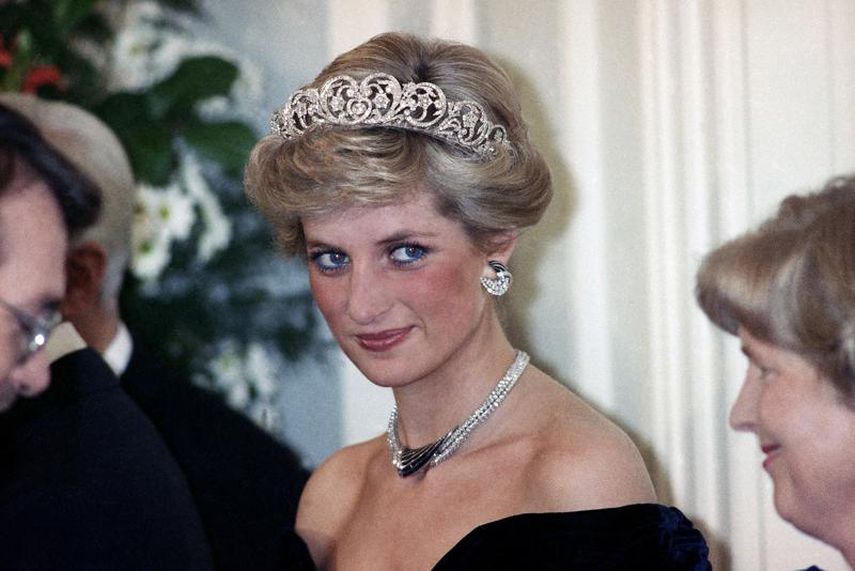 Diana, la princesa de Gales, durante una recepción ofrecida por el presidente de Alemania Occidental Richard von Weizsacker en honor a los huéspedes reales británicos en Godesberg Redoute en Bonn, Alemania, el 2 de noviembre de 1987.