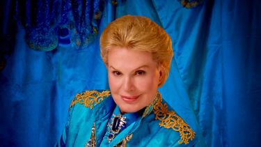 El astrólogo Walter Mercado.