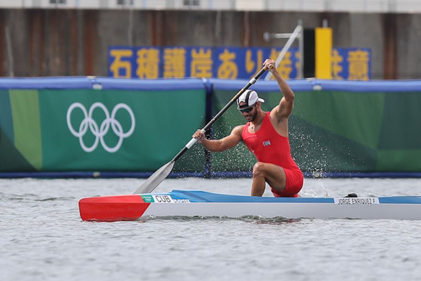 El piragüista cubano Fernando Dayán Jorge, campeón olímpico en Tokio-2020.