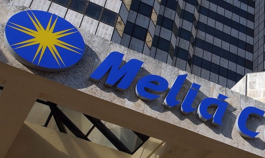 Vista del logo de Meliá Hoteles Internacional en una de la instalaciones que opera en Cuba.