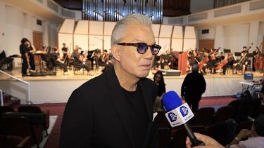 En entrevista con DIARIO LAS AMÉRICAS, el legendario Willy Chirino, patriarca del sonido cubano, compartió reflexiones sobre la ocasión con la elegancia y la pasión que han marcado su trayectoria.