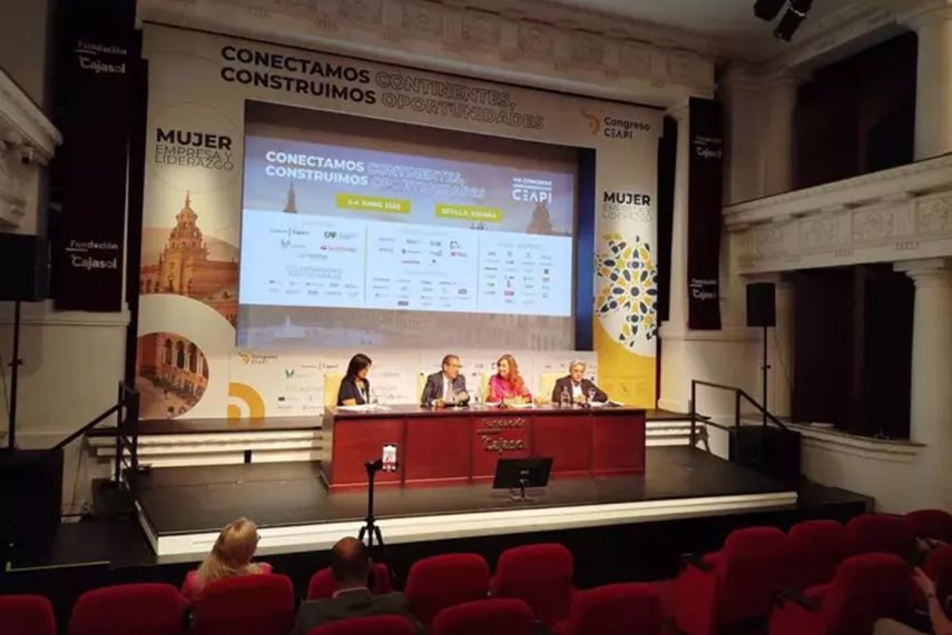 Presentación del VIII Congreso del CEAPI