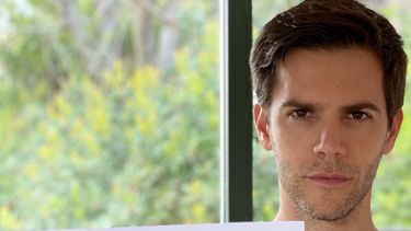 El actor espa&ntilde;ol Marc Clotet se uni&oacute; a la campa&ntilde;a #YoMeCorono.&nbsp;