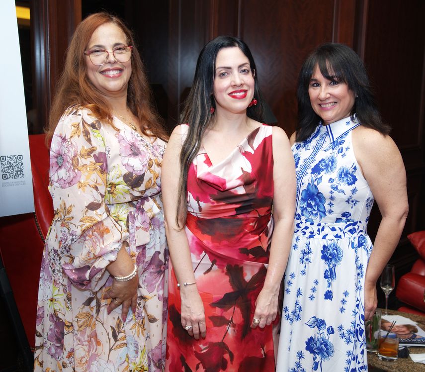 Iliana Lavastida, directora ejecutiva de Diario Las Amérricas; Wilma Hernández, editora de Cultura y Entretenimiento de Diario Las Américas; y Maylen Montoto, directora de marketing de Wine41.