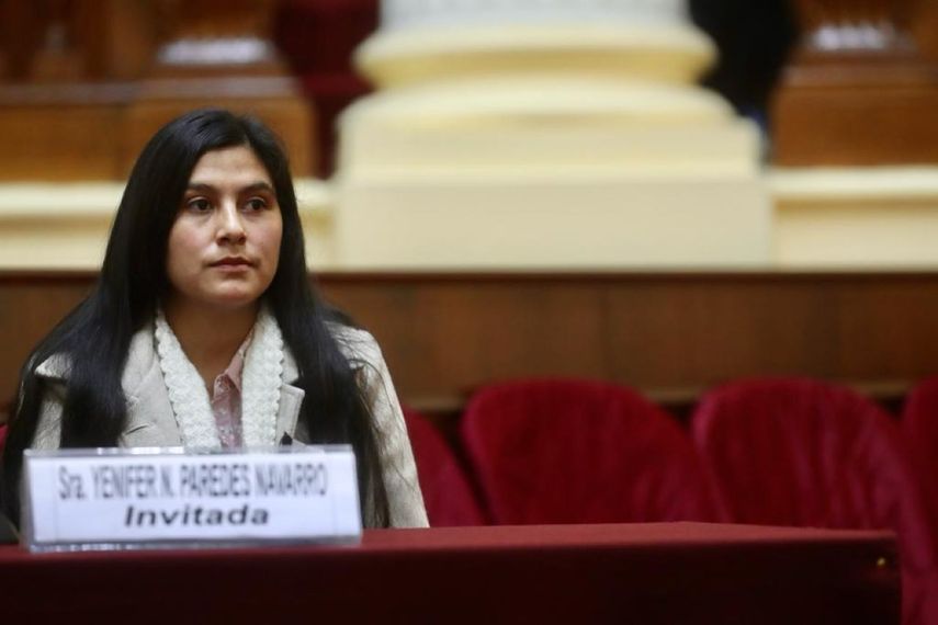 La cuñada del presidente peruano Pedro Castillo, Yenifer Paredes, asiste como invitada a una auditoría del Congreso.