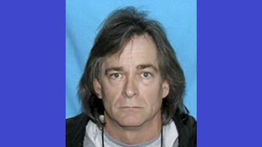 Imagen sin fecha publicada en redes sociales por el FBI en la que aparece Anthony Quinn Warner. Las autoridades identificaron a Warner, de 63 años, como el hombre detrás del coche bomba en el que murió.&nbsp;