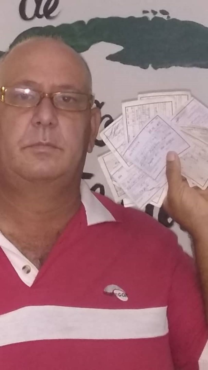 Agust&iacute;n Figueroa Galindo, l&iacute;der del Movimiento por la Libertad de Cuba coronel Vicente M&eacute;ndez, ha sido multado por el r&eacute;gimen comunista de Cuba por protestar por sus derechos.&nbsp;