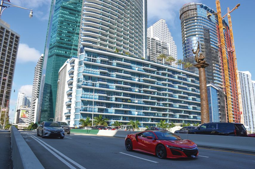 Puente de Brickell, Miami.