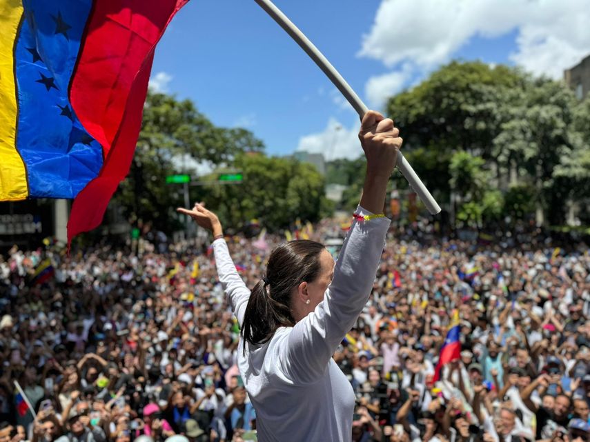 Durante la concentración de este sábado 3 de agosto en Caracas, María Corina Machado subrayó que protestar contra el fraude electoral no es violencia