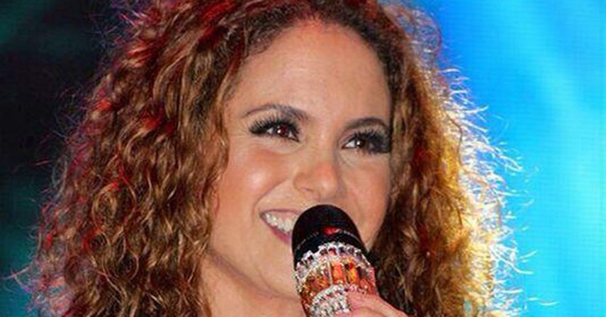 El motivo de esta decisión tiene que ver el revuelo mediático originado por la publicación de las fotografías de la vida privada de la artista, dice el comunicado. (Twitter)