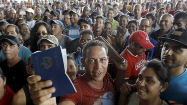 Según los datos oficiales, más de 300 cubanos solicitaron refugio político en Uruguay durante 2016, entre los cuales sólo 23 fueron aprobados.