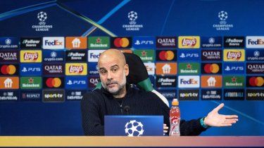 El español Pep Guardiola, del Manchester City, habla durante una conferencia de prensa, el 4 de noviembre de 2024.