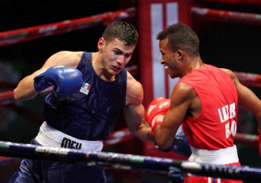 En mayo la AIBA decidirá si aprueba la entrada de luchadores profesionales en las olimpiadas. (ARCHIVO)