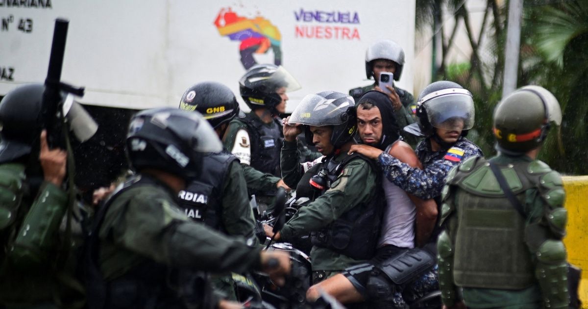 ONG pide al Papa León XIV interceder por la libertad de los 845 presos políticos en Venezuela