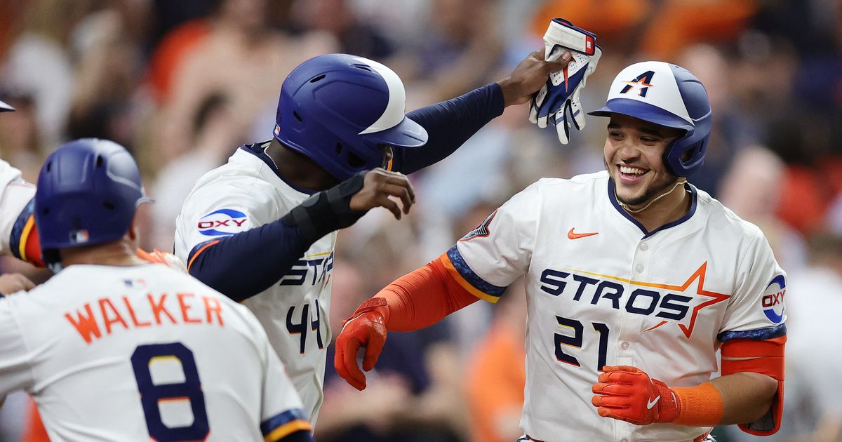 Astros rinden homenaje a víctimas en República Dominicana con noche histórica Díaz y Blanco