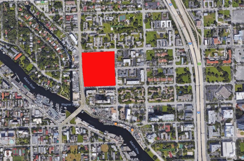 Esta imagen recoge en rojo el lugar donde el estadio de fútbol sería construido, en la intersección&nbsp;de la calle 8 y la avenida 6 del NW, a cinco cuadras de la estación Culmer del Metrorail y una manzana del río Miami