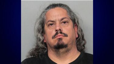 José Martínez ayudó a derribar la cerca e instó a otro hombre a atacar a la víctima.