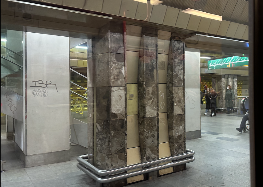 El mármol cubano fue utilizado para la decoración y el revestido de las paredes del Metro de Praga.