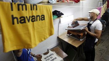 Una de las exigencias de los emprendedores cubanos al Gobierno de la isla es la autorización para importar equipamientos.