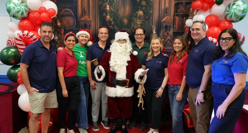 El equipo de Amigos for Kids durante la actividad.