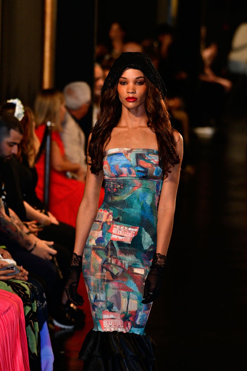Piezas de la colección Óleo sobre lienzo, que la diseñadora Yas González mostró en Miami Fashion Week.