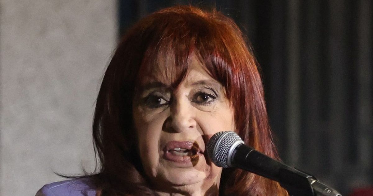 Cristina Fernández de Kirchner pide cumplir su sentencia por corrupción en su domicilio