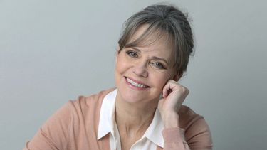 sally field y sesame street, premiados por centro kennedy