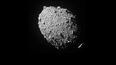 Esta imagen proporcionada por la NASA muestra el asteroide Dimorphos, capturado por la misión DART de la NASA solo dos segundos antes de que la nave espacial golpeara su superficie, el 26 de septiembre de 2022.&nbsp;