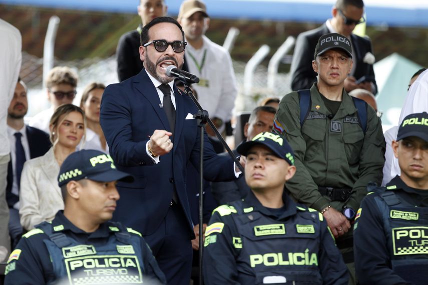Abelardo de la Espriella intervino durante el desfile militar del Día de la Independencia de Colombia, en Medellín, el 20 de julio de 2026
